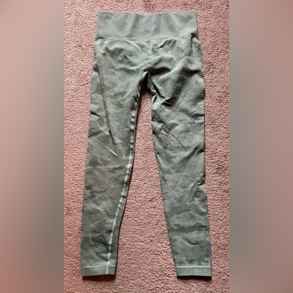 SHEIN Light Green Camo Leggings Size L